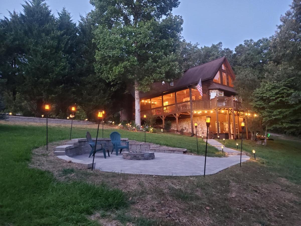 Smoky Mountain Cabin - Hot Tub - Fire Pit Murphy Exteriör bild