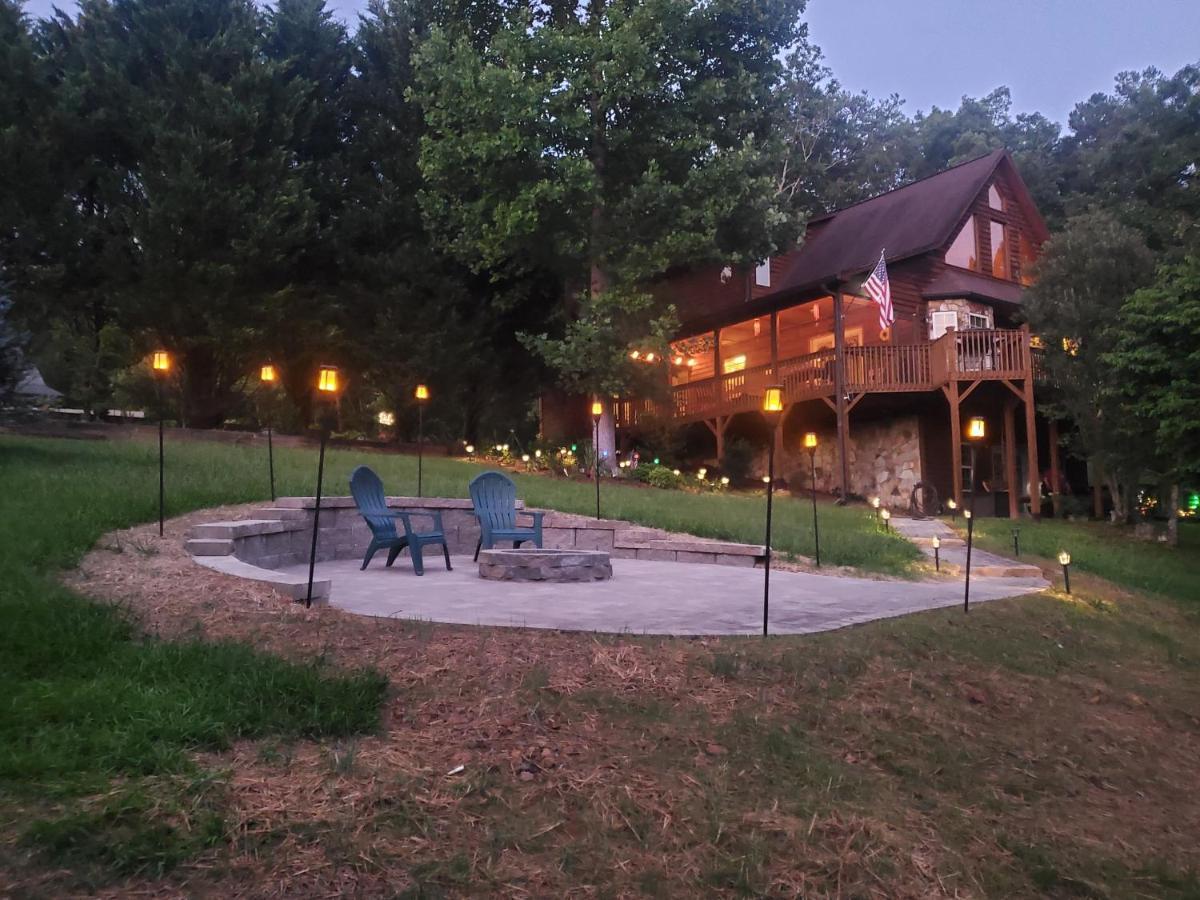 Smoky Mountain Cabin - Hot Tub - Fire Pit Murphy Exteriör bild